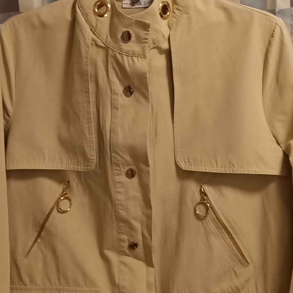 NWOT BENIN Style tan mock neck l/s dress elastic hem & gold hardware 40/10 USA